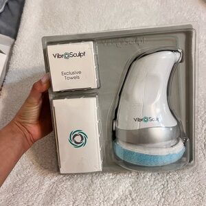 VibroSculpt Body Massager with Towels